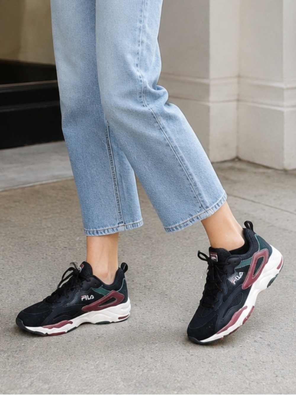 FILA Black Burgundy Green Chunky Retro Sneakers Men’s 6.5 Women’s 8.5
